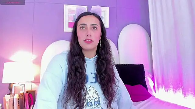 Snapshot of my_aleja_ chatting on 10-22-25, 03:23 my aleja online show from 10-22-25, 03:23