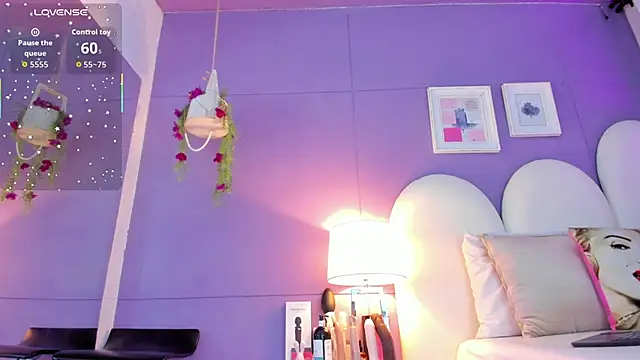 Snapshot of my_aleja_ chatting on 11-22-25, 01:21 my aleja online show from 11-22-25, 01:21