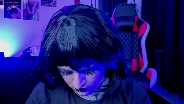 Mariana velezz online show from 10-23-25, 01:16