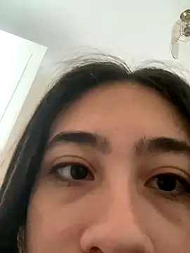 Snapshot of juliie_star chatting on 09-11-25, 03:23 juliie star online show from 09-11-25, 03:23