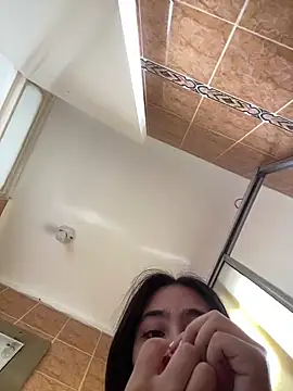 Snapshot of juliie_star chatting on 09-26-25, 12:20 juliie star online show from 09-26-25, 12:20