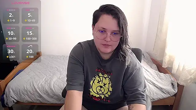 Snapshot of bl3ak_1 chatting on 10-04-25, 08:07 bl3ak 1 online show from 10-04-25, 08:07