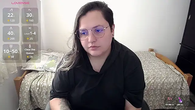 Snapshot of bl3ak_1 chatting on 10-17-25, 07:27 bl3ak 1 online show from 10-17-25, 07:27