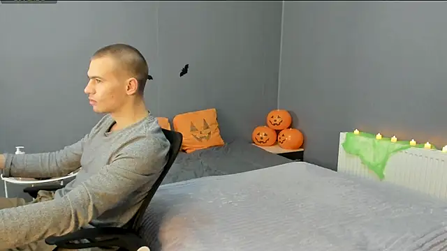 Snapshot of Garden_of_Eden_ chatting on 10-29-25, 04:37 Garden of Eden online show from 10-29-25, 04:37