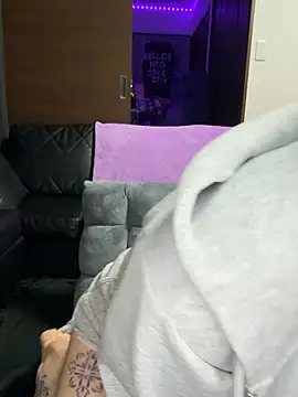 Snapshot of Nano-xxx chatting on 02-21-26, 07:04 Nano-xxx online show from 02-21-26, 07:04