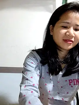 Snapshot of Maria2299 chatting on 10-31-25, 07:15 Maria2299 online show from 10-31-25, 07:15