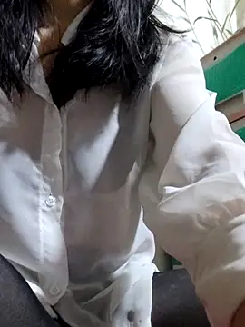 Snapshot of Maria2299 chatting on 01-18-26, 10:24 Maria2299 online show from 01-18-26, 10:24