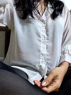 Snapshot of Maria2299 chatting on 02-15-26, 11:45 Maria2299 online show from 02-15-26, 11:45