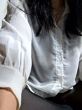 Snapshot of Maria2299 chatting on 02-18-26, 07:37 Maria2299 online show from 02-18-26, 07:37