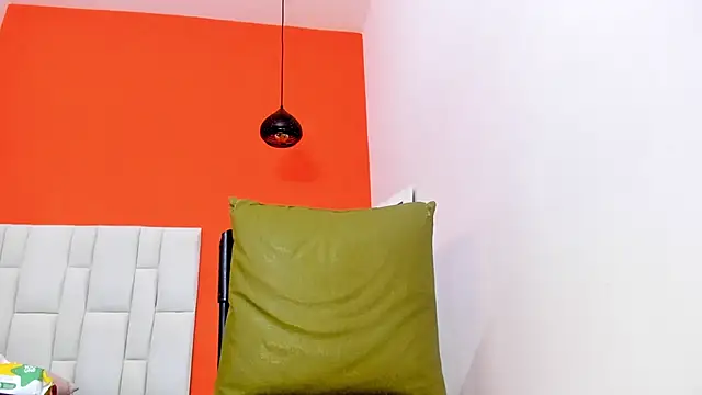 Roxan-hot69 online show from 09-16-25, 07:15