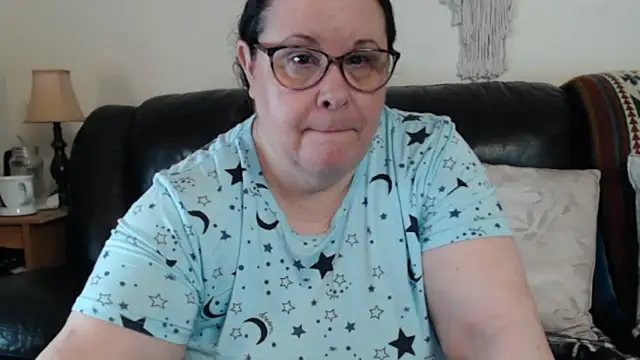 Snapshot of Juicy_Julie469 chatting on 04-22-26, 02:51 Juicy Julie469 online show from 04-22-26, 02:51