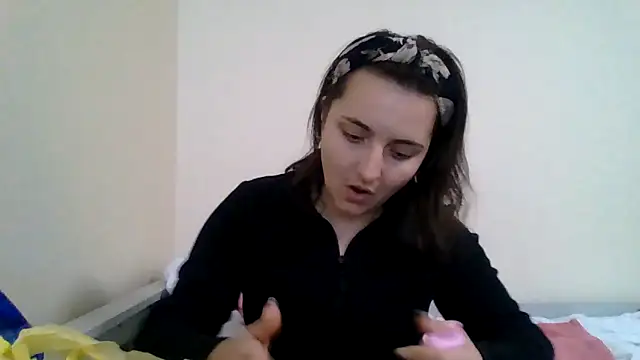 DInaraXRose online show from 10-08-25, 03:42