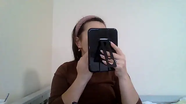 DInaraXRose online show from 10-21-25, 09:32