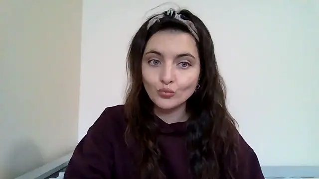 DInaraXRose online show from 11-18-25, 10:52