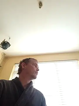 Snapshot of piercingpik chatting on 10-05-25, 02:48 piercingpik online show from 10-05-25, 02:48