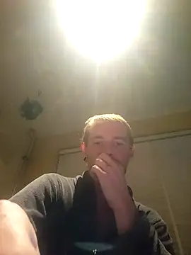 Snapshot of piercingpik chatting on 10-16-25, 08:43 piercingpik online show from 10-16-25, 08:43