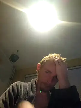 Snapshot of piercingpik chatting on 10-22-25, 08:41 piercingpik online show from 10-22-25, 08:41