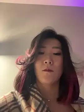 AikoYamada online show from 11-10-25, 06:23