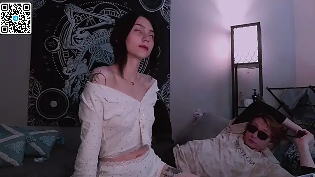 Snapshot of poisondevotion chatting on 10-04-25, 11:52 poisondevotion online show from 10-04-25, 11:52