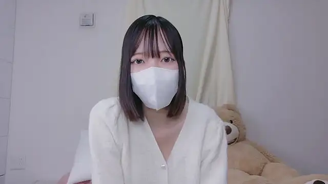 Snapshot of Azusa_128 chatting on 10-17-25, 10:29 Azusa 128 online show from 10-17-25, 10:29