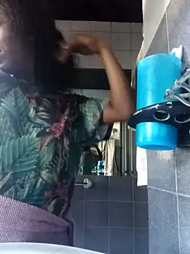 RFeltomWhitJ online show from 11-09-25, 05:28