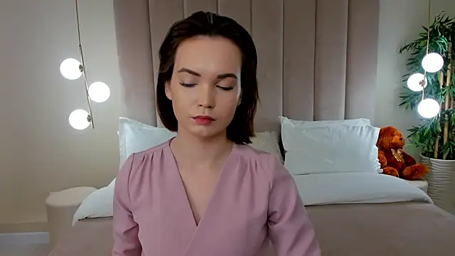 KiraHolli online show from 11-24-25, 03:06