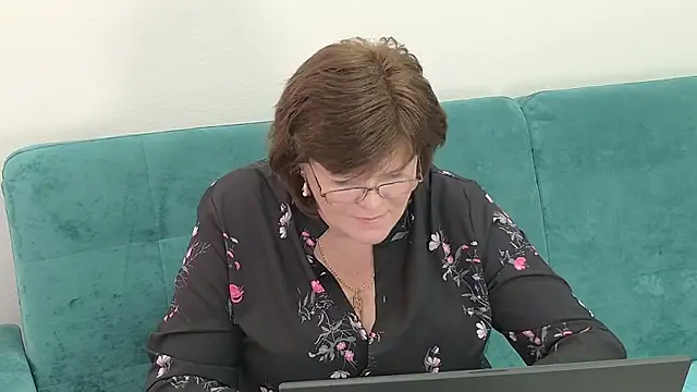 Sandra Sunrise online show from 10-21-25, 11:22