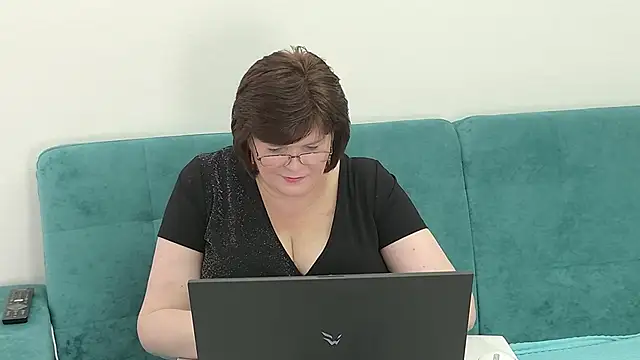 Sandra Sunrise online show from 11-21-25, 08:35