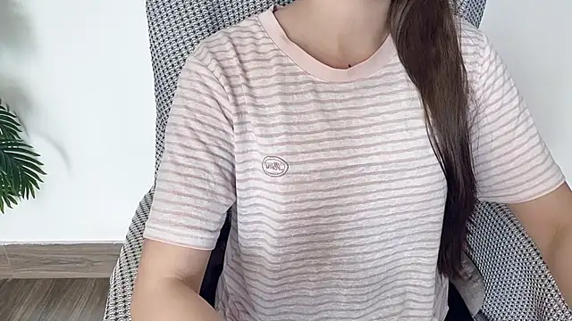 LiLi Sweetie online show from 10-27-25, 04:49