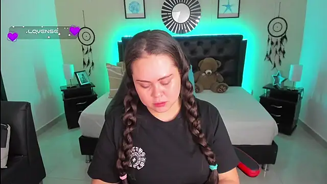 LolaVillalobos online show from 09-13-25, 11:54