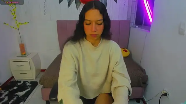 anna moon11 online show from 10-17-25, 04:37