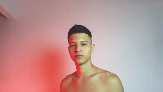 Snapshot of Twinkcock22 chatting on 09-14-25, 07:13 Twinkcock22 online show from 09-14-25, 07:13