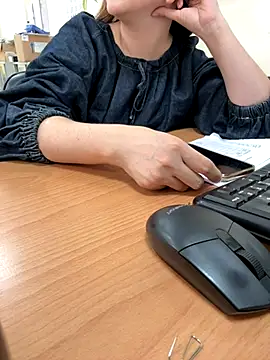 PhuongNhi21 online show from 10-30-25, 01:40