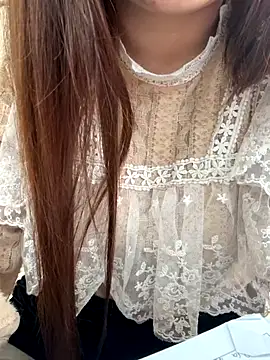 PhuongNhi21 online show from 12-17-25, 02:39