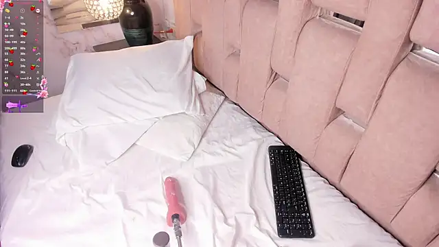 NinaCapelli online show from 11-11-25, 04:56