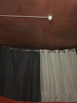 Ur latinahotpaprika online show from 10-28-25, 04:31