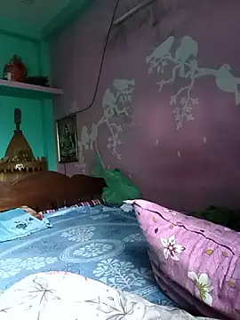 Snapshot of Desi_couple305 chatting on 09-19-25, 01:40 Desi couple305 online show from 09-19-25, 01:40