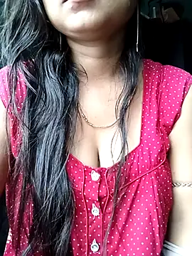 Snapshot of Desi_couple305 chatting on 10-06-25, 02:20 Desi couple305 online show from 10-06-25, 02:20