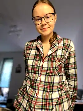 Snapshot of _CherryBloom_ chatting on 09-30-25, 08:19  CherryBloom  online show from 09-30-25, 08:19