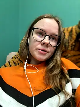 Snapshot of _CherryBloom_ chatting on 10-07-25, 07:33  CherryBloom  online show from 10-07-25, 07:33