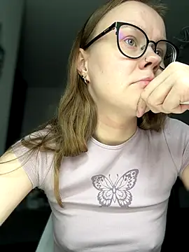 Snapshot of _CherryBloom_ chatting on 10-29-25, 02:19  CherryBloom  online show from 10-29-25, 02:19