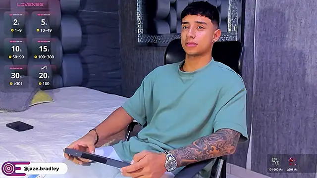 jaze bradley online show from 09-29-25, 11:37