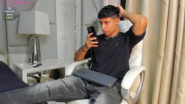 jaze bradley online show from 11-04-25, 11:42