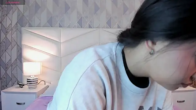 victoria   jonnes online show from 09-17-25, 12:51