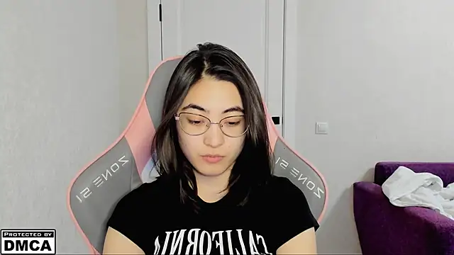 MeilideQian1 online show from 09-15-25, 10:59