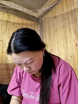 yoowwmr online show from 10-25-25, 01:02