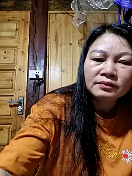 yoowwmr online show from 10-28-25, 01:36