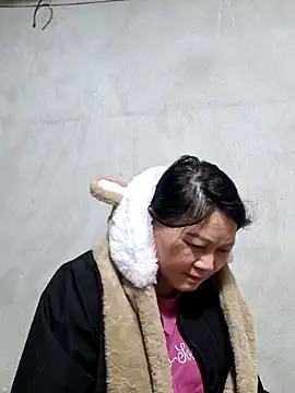 yoowwmr online show from 11-27-25, 03:47