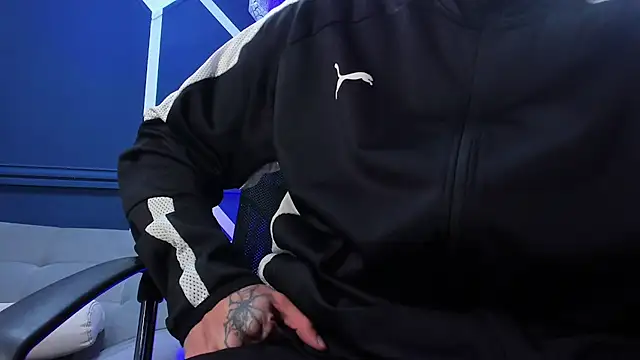 etham wolf  online show from 10-07-25, 11:18