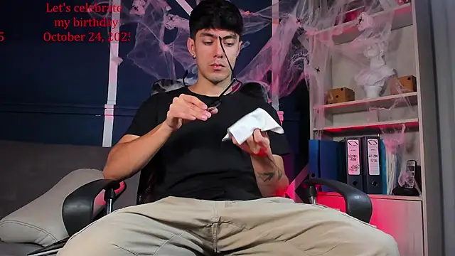 etham wolf  online show from 10-16-25, 11:11